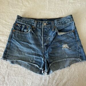 Levi’s Wedgie Fit Button Fly Denim Cutoff Shorts size 27